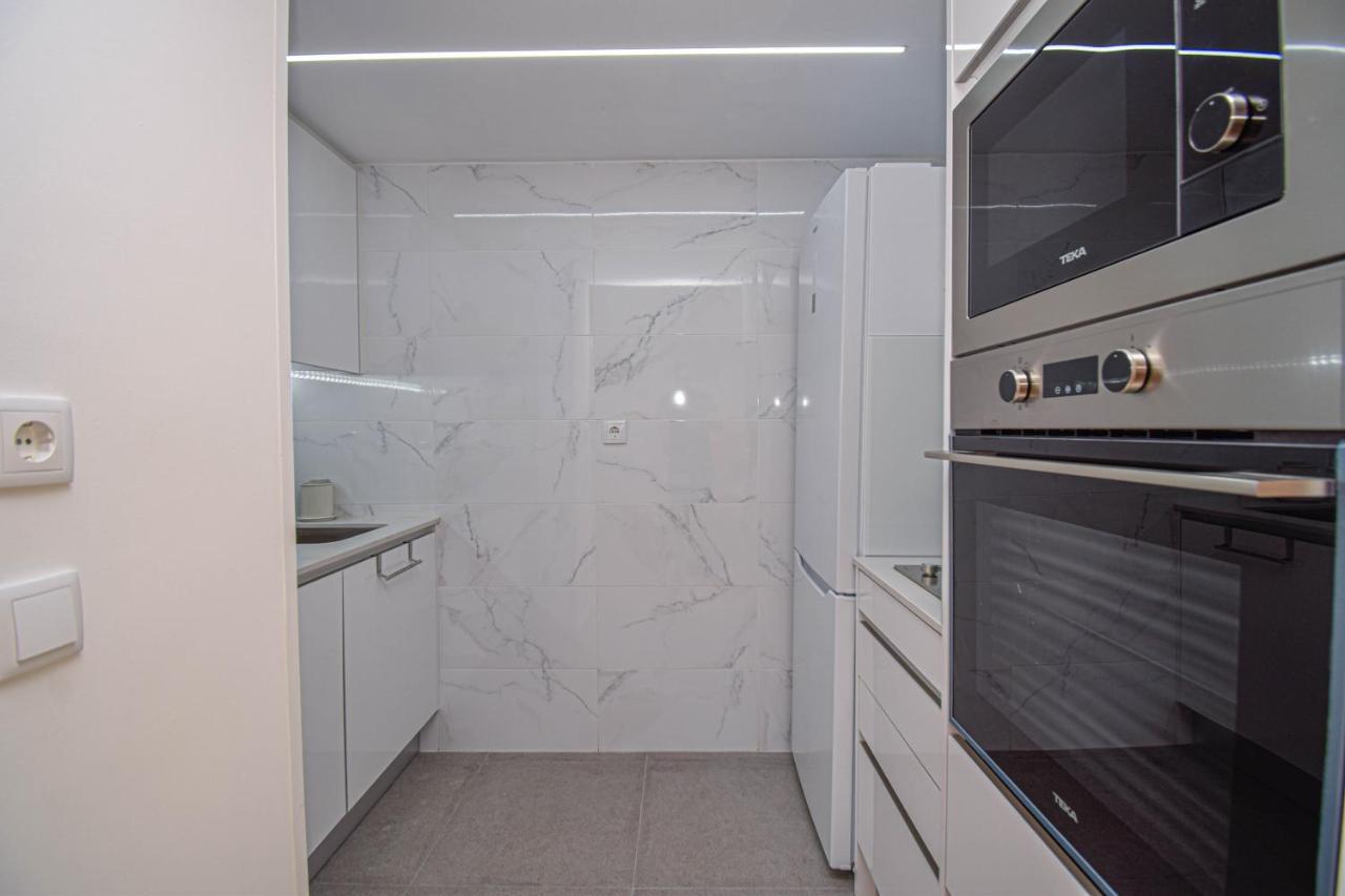 Apartment Stylish One Bedroom With Swimming Pool