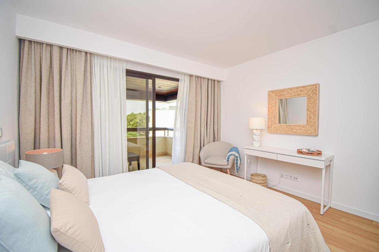 Stylish One Bedroom With Swimming Pool Apartment