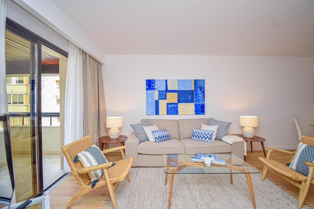 Stylish One Bedroom With Swimming Pool